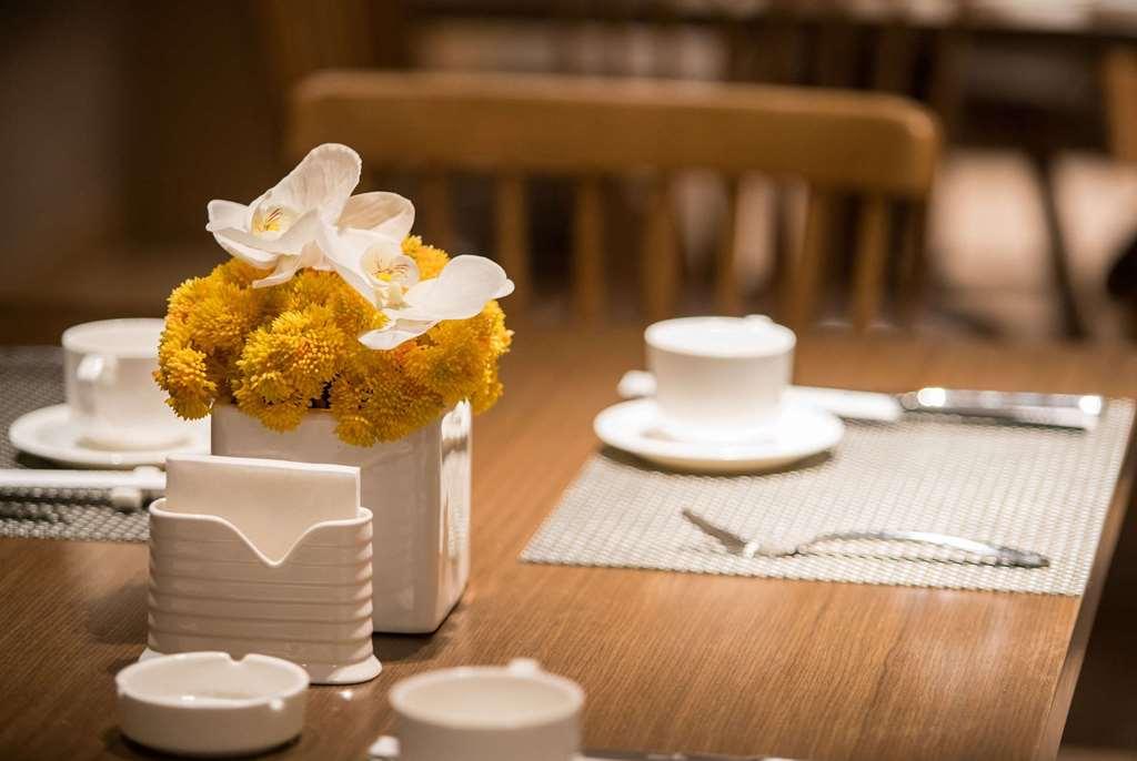 Ramada Encore Jintang Chengdu Restaurante foto